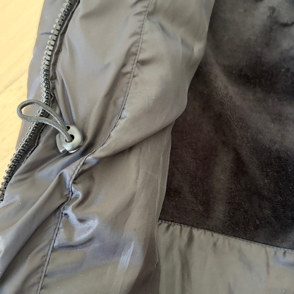 Tommy Hilfiger Women's black Quilted Vest - Picture 5 of 8